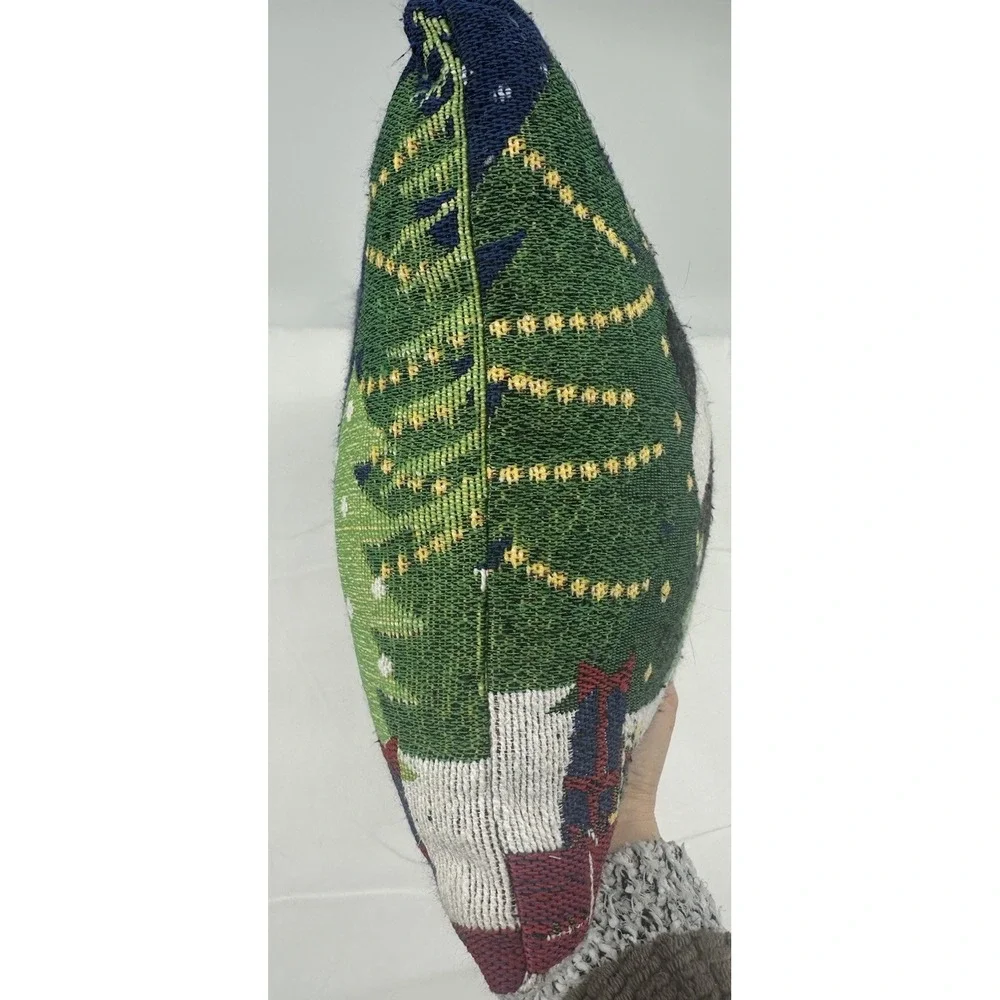Handmade Holiday‎ Santa Claus Tapestry Throw Pillow Christmas Decor 15x10